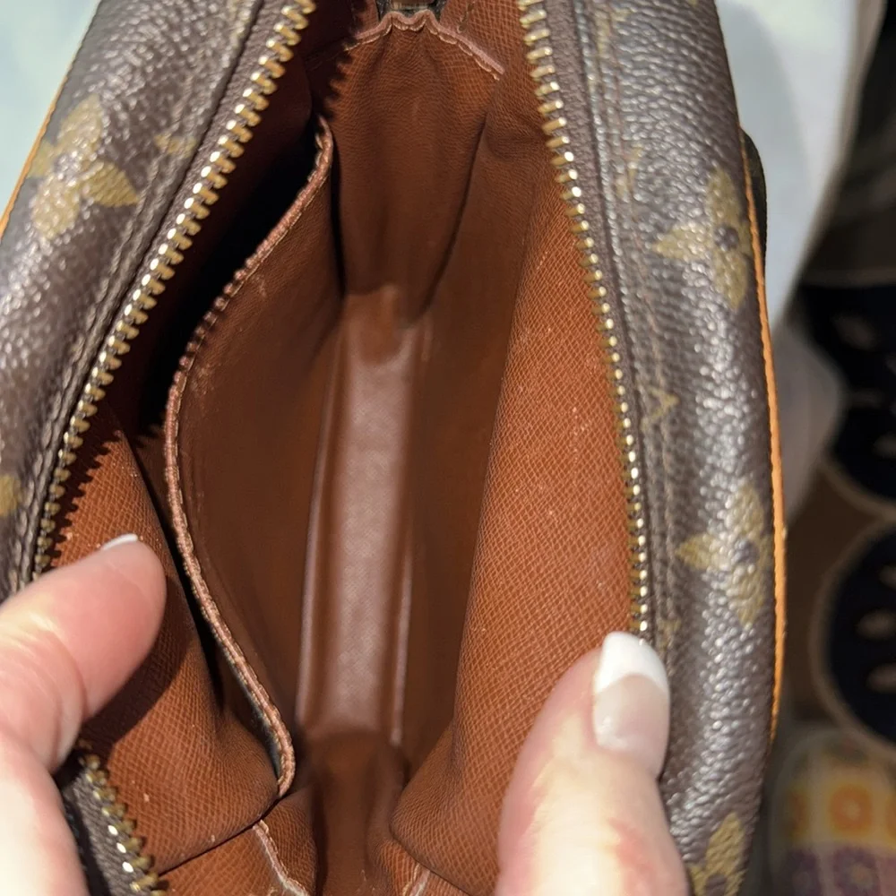 Louis Vuitton Amazone Crossbody Monogram